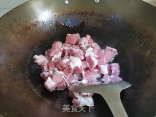 红烧牛腩的做法步骤：2