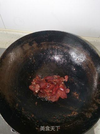 香肠炒油菜的做法步骤：4