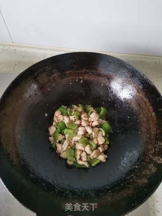 辣椒炒鸡丁的做法步骤：6