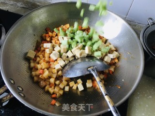 家常土豆丁拌面的做法步骤：5