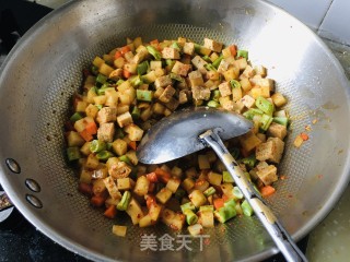 家常土豆丁拌面的做法步骤：6