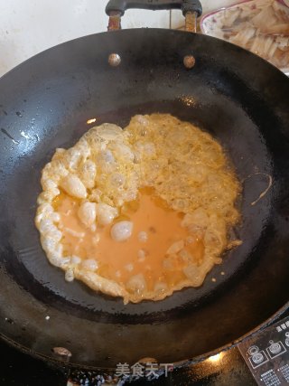 鸡蛋黄瓜片的做法步骤：1