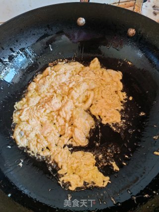 鸡蛋黄瓜片的做法步骤：2