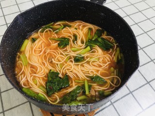 快手牛肉酱番茄酱汤面的做法步骤：7
