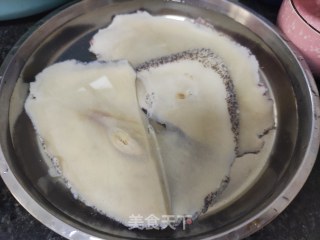 响螺片煲鸡汤的做法步骤：2
