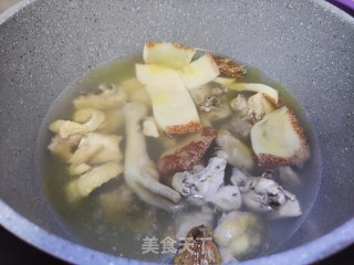 响螺片煲鸡汤的做法步骤：6