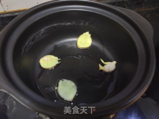 花甲鸡煲的做法步骤：2