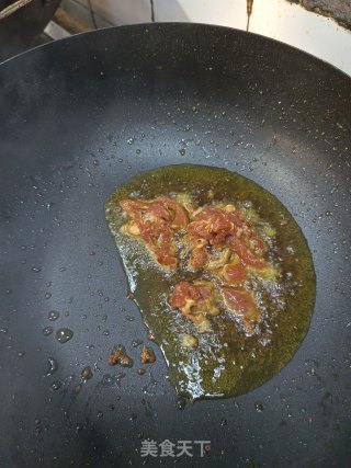 茭白肉片的做法步骤：1