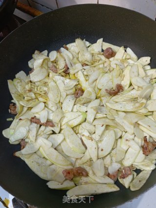 茭白肉片的做法步骤：3