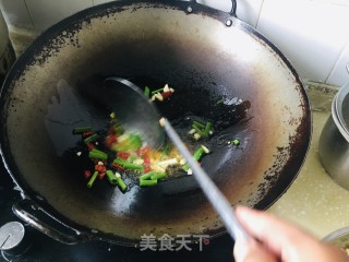 黄豆芽炒胡萝卜丝的做法步骤：3