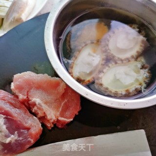 鲍鱼汤的做法步骤：1