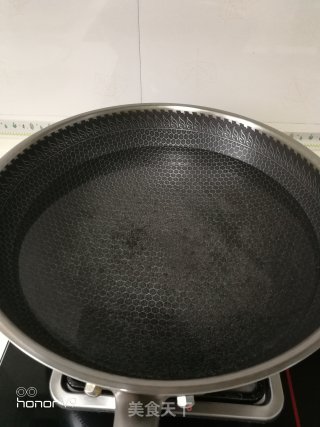 番茄龙骨汤的做法步骤：2