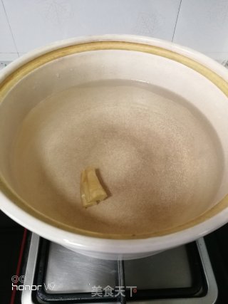 番茄龙骨汤的做法步骤：4