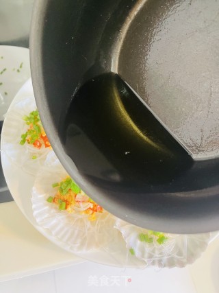 蒜蓉粉丝蒸扇贝的做法步骤：4