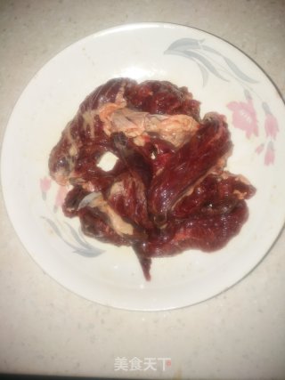 低脂高蛋白：芹菜炒牛肉的做法步骤：2