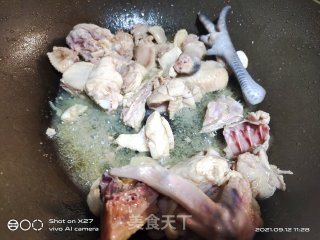 台式三杯鸡的做法步骤：2