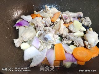 台式三杯鸡的做法步骤：4