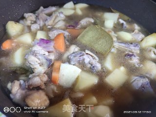 咖喱土豆焖鸡的做法步骤：5