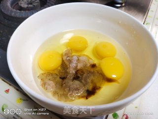 虾仁煎蛋的做法步骤：1