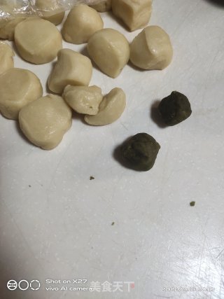 抹茶蛋黄酥的做法步骤：5