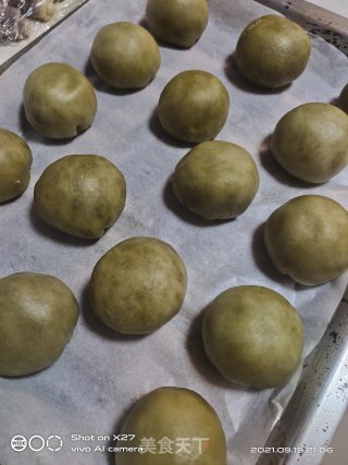 抹茶蛋黄酥的做法步骤：10