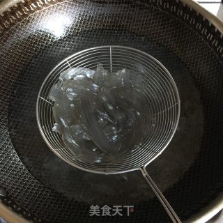 拌红薯粉皮的做法步骤：3