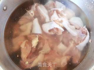 柴鸡炖土豆的做法步骤：2