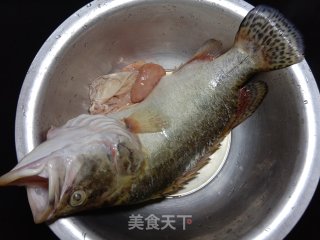 香酥鳜鱼的做法步骤：1