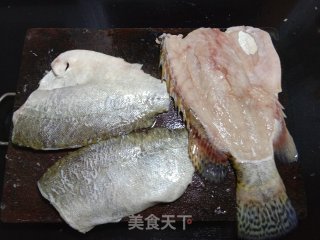 香酥鳜鱼的做法步骤：2