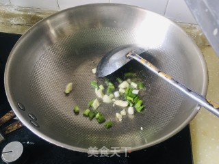 鸡肉香菇土豆丁拌荞面的做法步骤：3