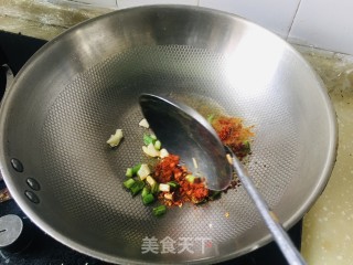 鸡肉香菇土豆丁拌荞面的做法步骤：4