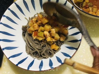 鸡肉香菇土豆丁拌荞面的做法步骤：13