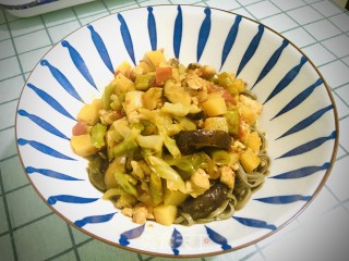 鸡肉香菇土豆丁拌荞面的做法步骤：14