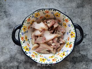 蒜泥拌猪脸肉的做法步骤：3
