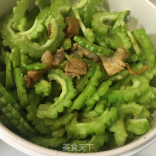五花肉炒苦瓜的做法步骤：5