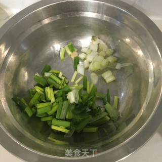 虾仁鸡蛋冬瓜汤的做法步骤：2