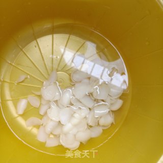 芹菜炒鲜百合的做法步骤：6