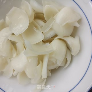 芹菜炒鲜百合的做法步骤：7