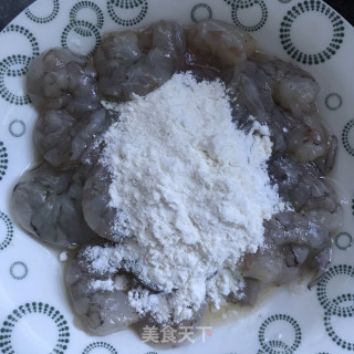 糖醋虾仁的做法步骤：3