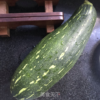 蚝油炒菜南瓜的做法步骤：1