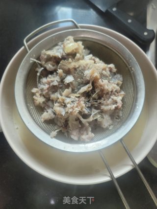 裙带菜鲫鱼汤的做法步骤：7