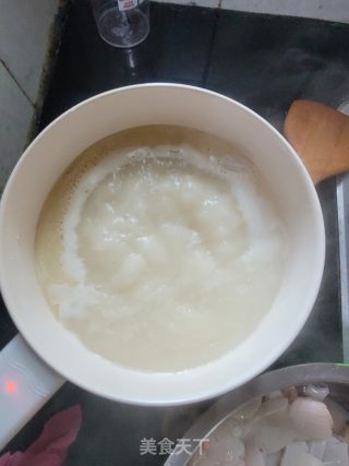 裙带菜鲫鱼汤的做法步骤：10