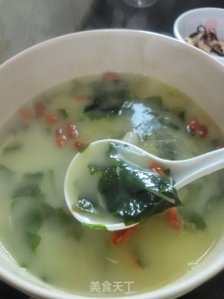 裙带菜鲫鱼汤的做法步骤：13