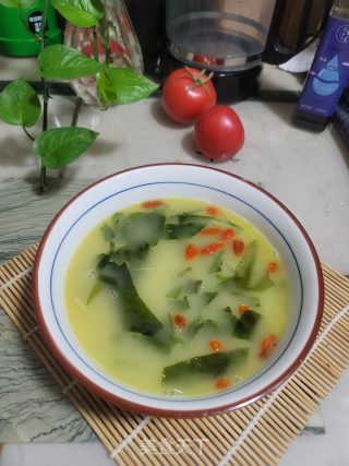 裙带菜鲫鱼汤的做法步骤：15