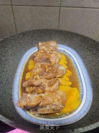 排骨蒸南瓜的做法步骤：11