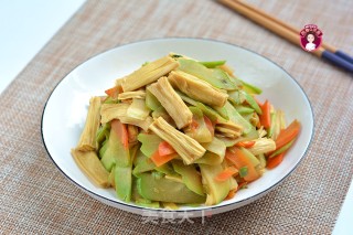 佛手炒腐竹的做法步骤：6
