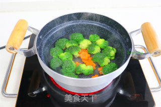 酱汁鸡腿饭的做法步骤：3