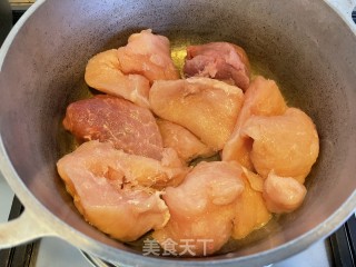 花胶炖鸡胸肉的做法步骤：1
