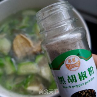“润燥好汤”鲍鱼丝瓜汤的做法步骤：11