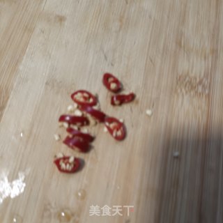 五香腊肠炒芹菜的做法步骤：11
